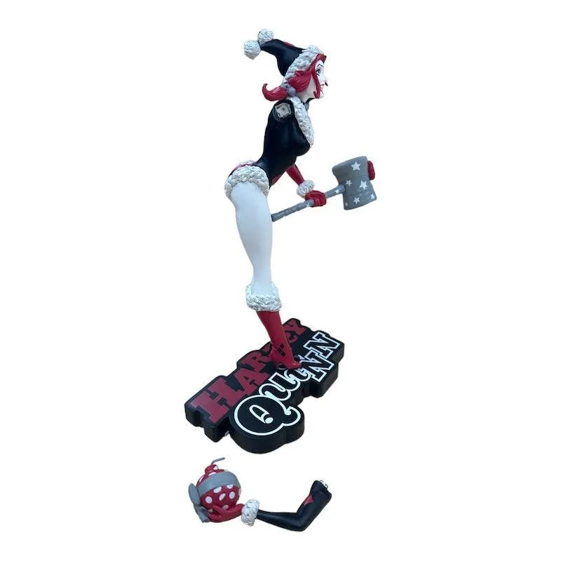 (DAMAGED) HARLEY QUINN RED BLACK & WHITE HOLIDAY STATUE