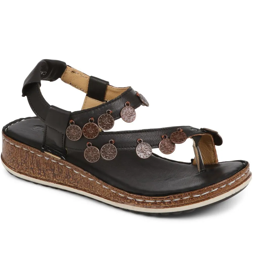 Embellished Leather Toe-Post Sandal - CAY29005 / 315 112