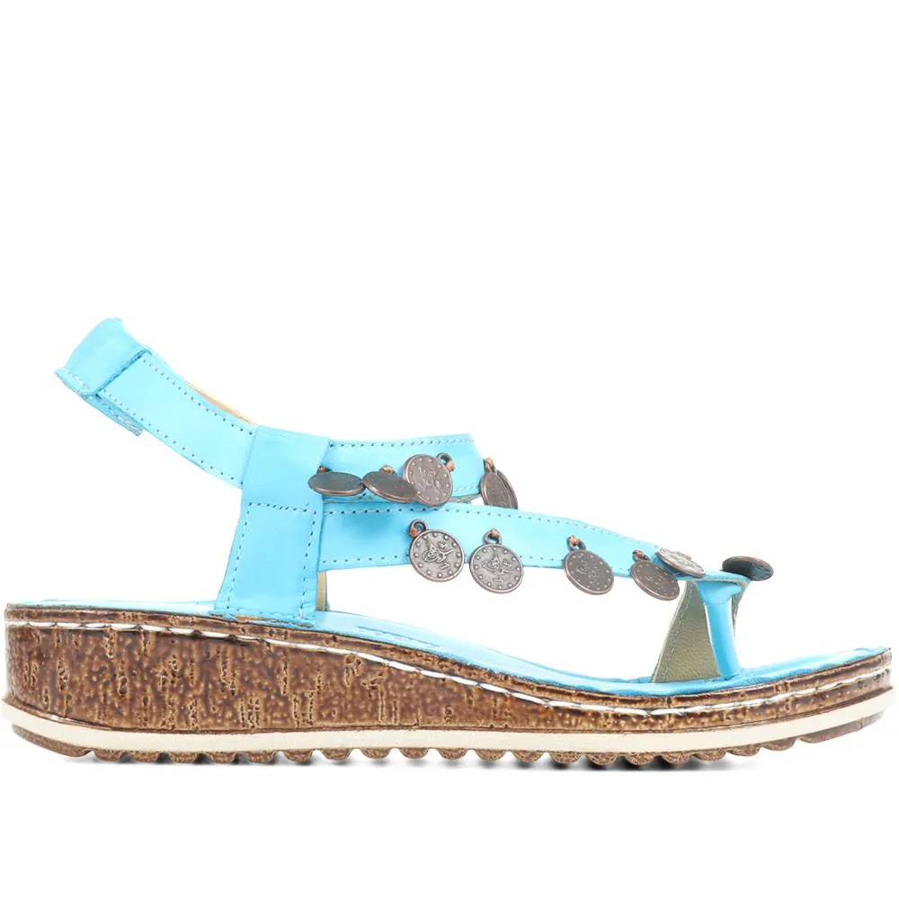 Embellished Leather Toe-Post Sandal - CAY29005 / 315 112