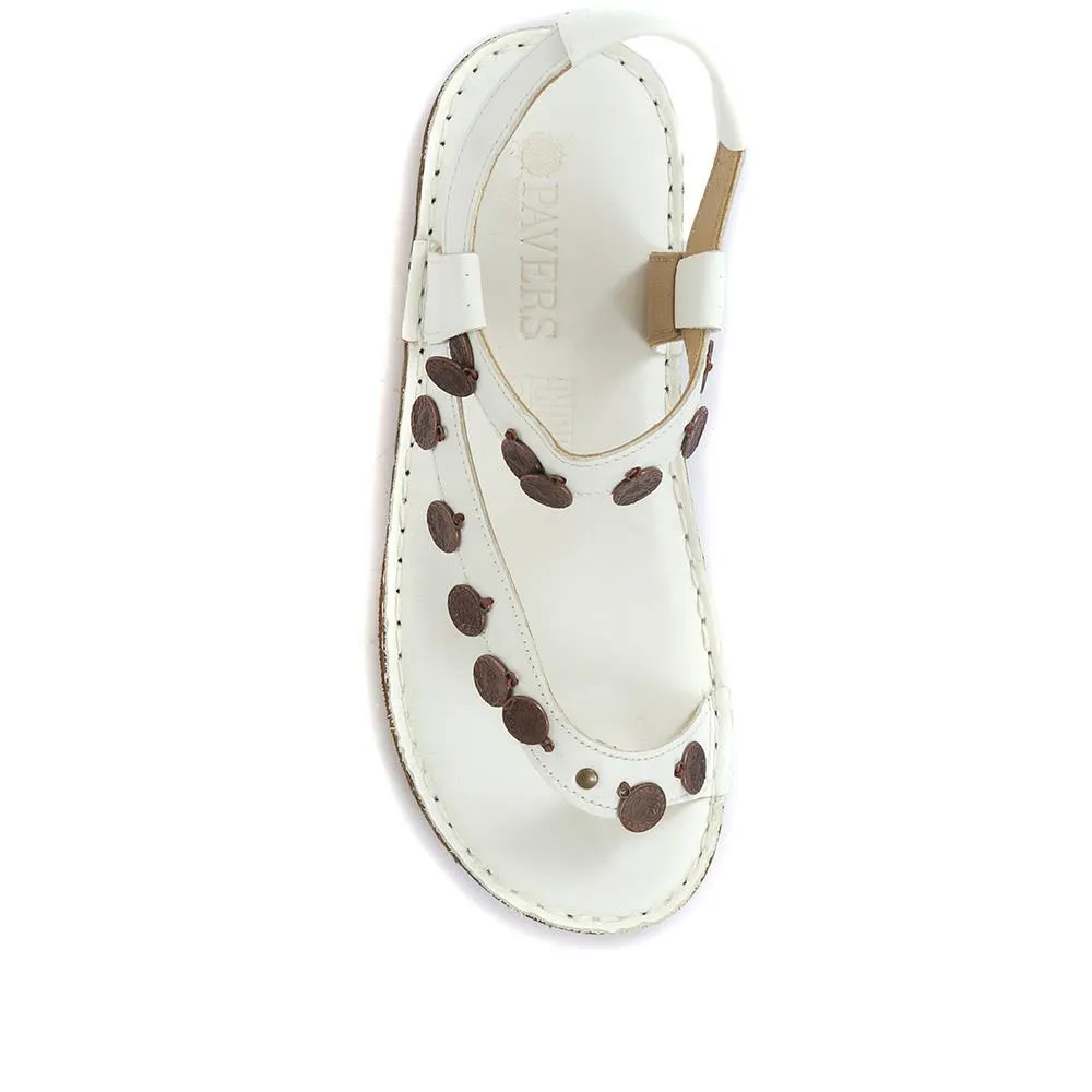 Embellished Leather Toe-Post Sandal - CAY29005 / 315 112